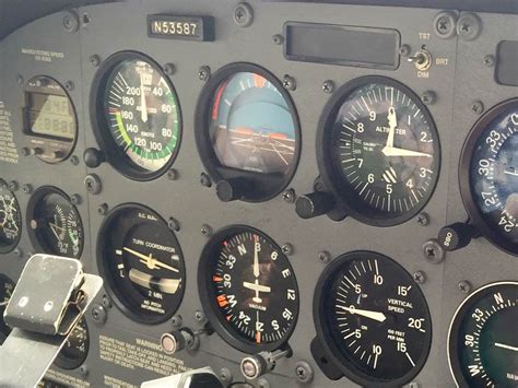 Flight Instruments: The Vertical Speed Indicator (VSI)