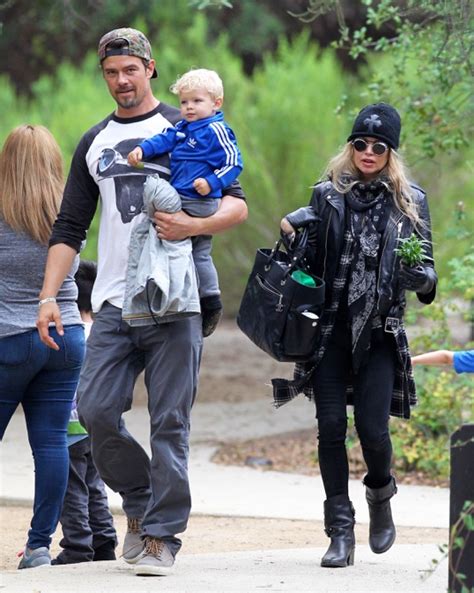 Fergie & Josh Duhamel: Sunday Family Park Day | Celeb Baby Laundry