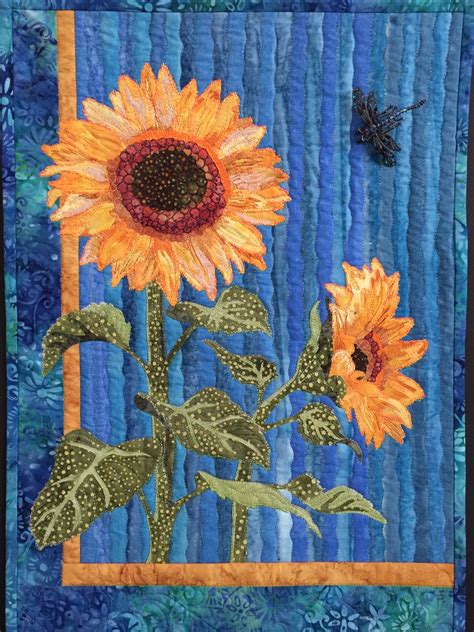 Sunflowers, raw edge applique | Sunflower quilts, Landscape quilts, Applique quilts