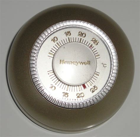 File:Honeywell thermostat.jpg