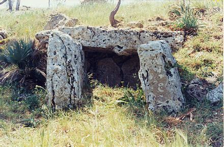 Simple dolmen - Wikipedia