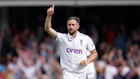 Chris Woakes pays tribute to bowling rivals Stuart Broad and James ...