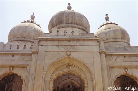 Moti (pearl) Mosque, Mehrauli, Delhi built by one of the last Mogul ...