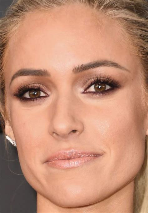 Close-up of Kristin Cavallari at the 2017 Grammy Awards. | Pale makeup, Makeup looks for brown ...