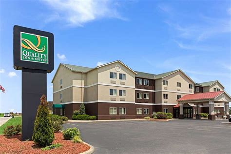 QUALITY INN & SUITES - Updated 2024 Prices & Hotel Reviews (Ferdinand, IN)