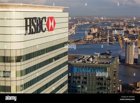 Hsbc london headquarters hi-res stock photography and images - Alamy