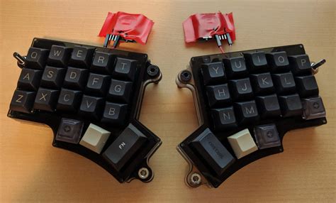 Minidox + BlueMicro = Smallest split wireless keyboard? : r ...