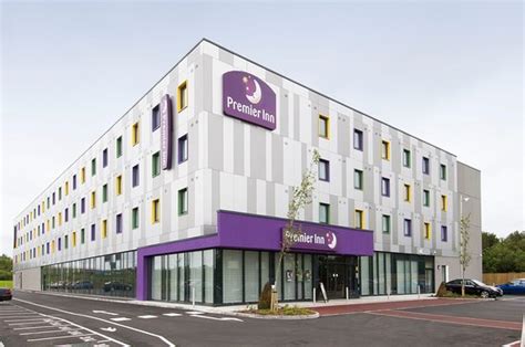 PREMIER INN LONDON STANSTED AIRPORT HOTEL - Updated 2025 Prices ...