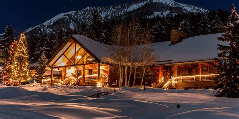 15 Cozy Winter Cabin Rentals - Best Mountain Getaways in the US