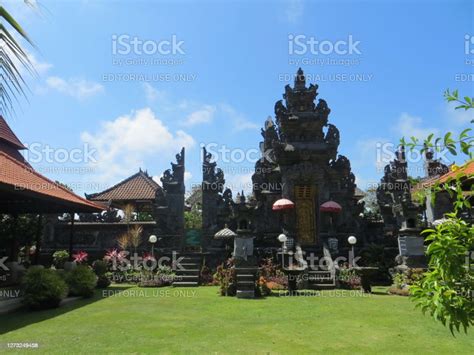 Puja Mandala Worship Complex Bali Stock Photo - Download Image Now - Architecture, Asia, Badung ...