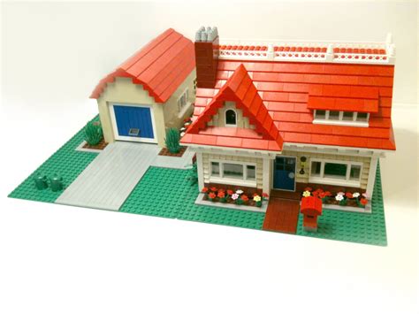 Custom Build - Lego Cozy Bungalow [CC] | Bungalow design, Lego house, Custom build