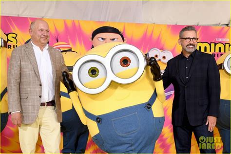 Steve Carell Signs 'Rise of Gru' Minions Names For Hand & Footprint ...