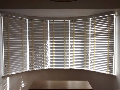 5 section bay window with chalk wood venetians. | Bay window blinds, Blinds for windows, Blinds