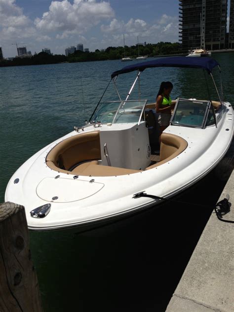 Chris Craft Launch 2001 for sale for $41,000 - Boats-from-USA.com