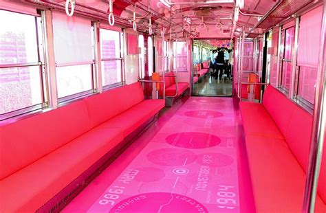 Pink Art Train splashes across Aomori countryside – Grattage