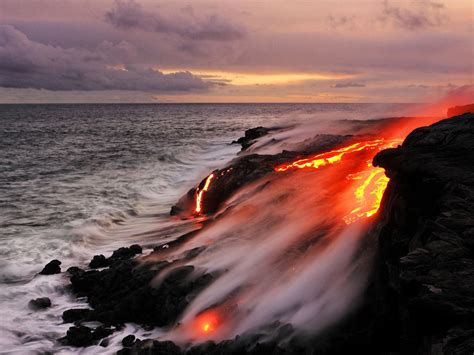 Dramatic lava flow in Hawaii - Photo 3 - CBS News