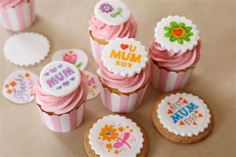 DIY Edible Cupcake Toppers - SANDRA DILLON DESIGN