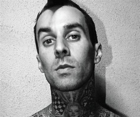 Travis Barker Biography - Childhood, Life Achievements & Timeline