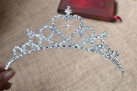 Corona Tiara Diadema Para Niña Princesa - $ 149.99 en Mercado Libre