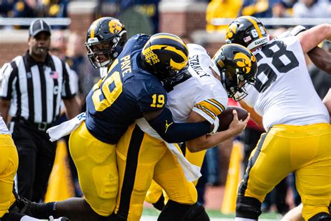 Photos: Iowa football vs. Michigan (10/5/2019) - The Daily Iowan