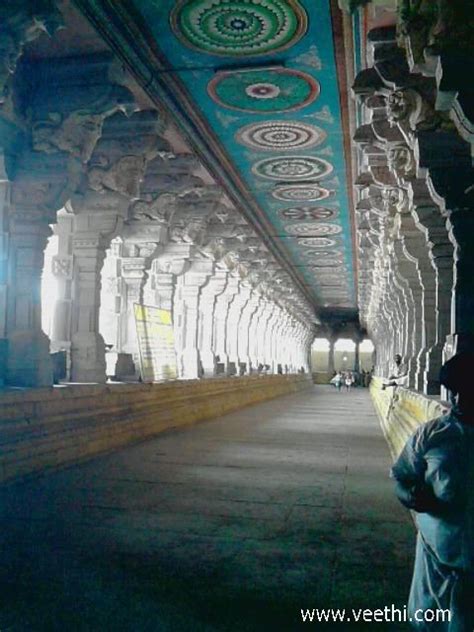 Inside of Rameshwaram Temple | Veethi