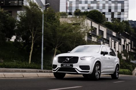 Volvo_XC90 T8 – BusinessTech