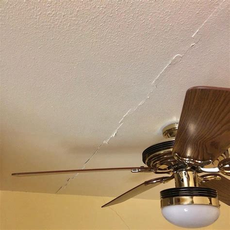 Types of Ceiling Cracks, With Pictures | Epp Foundation Repair