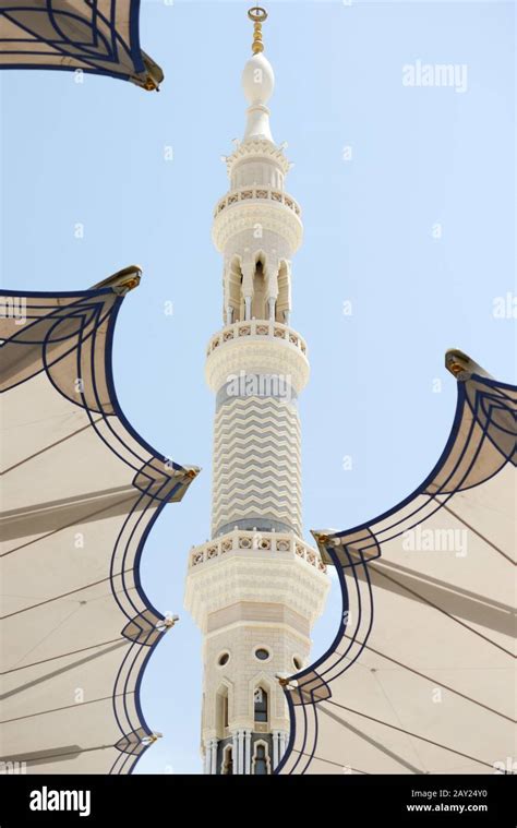 al Madina mosque Stock Photo - Alamy