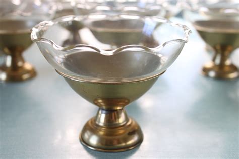 Lovely and UNUSUAL set of 6 dessert bowls clear glass top dish