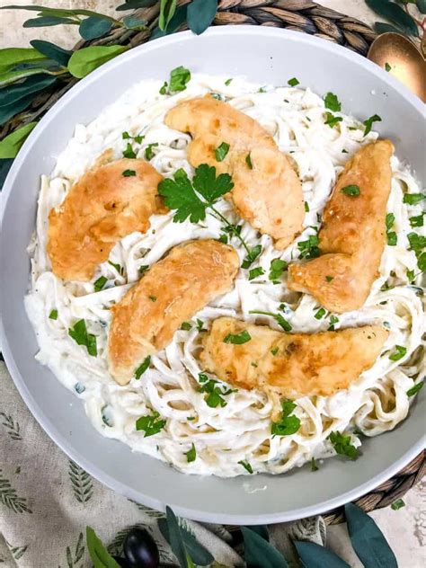 Copycat Olive Garden Chicken Alfredo - Three Olives Branch