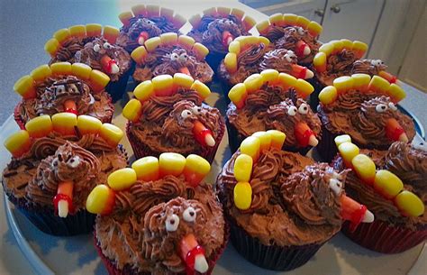 Chocolate turkey cupcakes. | Turkey cupcakes, Chocolate turkey, Food