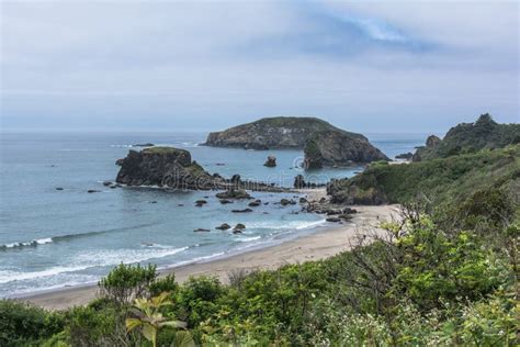 The Coast Along Brookings, Oregon Stock Image - Image of horizon ...