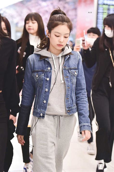 Blackpink-Jennie-Airport-Fashion-Black-Outfit-26-March-2018-from-Jeju ...