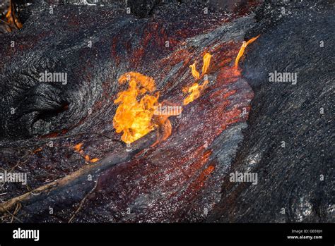 Lava flow in lava field, Hawaii volcanoes National Park Stock Photo - Alamy