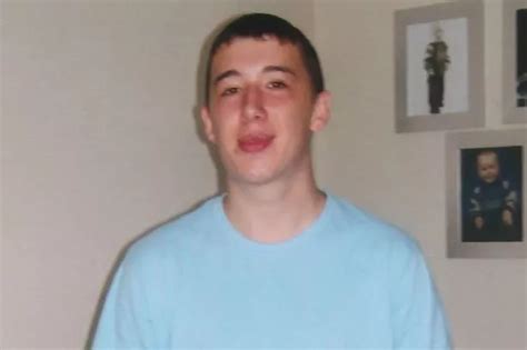 Lee Irving murder trial: Accused was a 'malign and evil influence' his mother's QC says ...