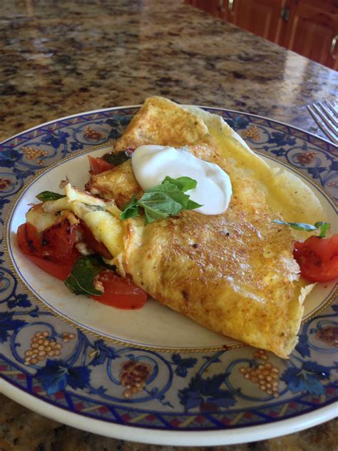 Tomato basil omelet with sour cream. Second Breakfast, Tomato Basil, Omelet, Sour Cream, French ...