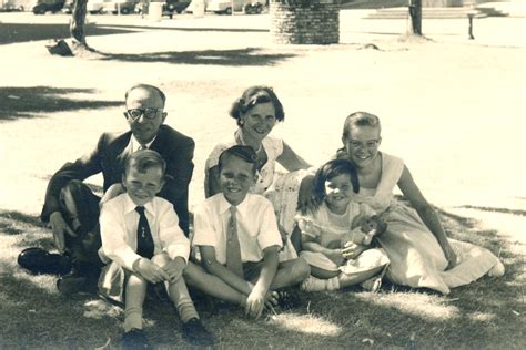 Catherina van der Linden, believed to be Australia's oldest person, dies aged 111 - ABC News