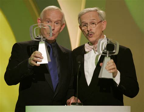 Tom Smothers, half of American comedy duo the Smothers Brothers, dies at 86 | Reuters