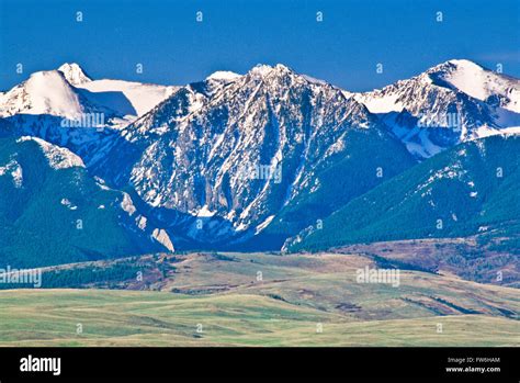 absaroka range and foothills near livingston, montana Stock Photo - Alamy