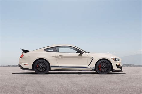 Limited-Edition Shelby GT350, GT350R Heritage Edition Package