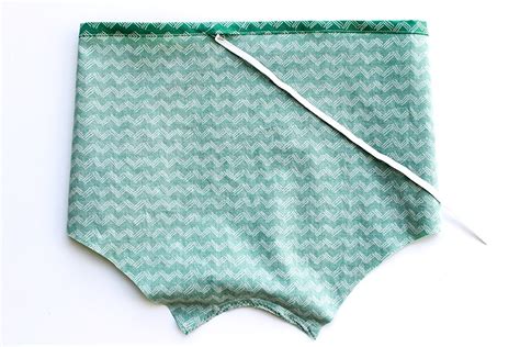 Baby Bloomers Free PDF Pattern ~ Free-Tutorial.net