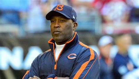 Lovie Smith finalizes deal as Buccaneers coach