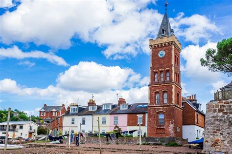 40 Best Places to Visit in Devon: Beaches, Towns and Moors!