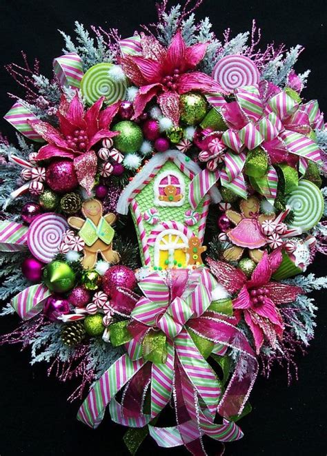 Beautiful Christmas Wreaths Decor Ideas You Should Copy Now 44 - PIMPHOMEE