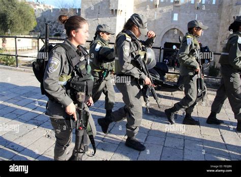 Israeli border police on patrol hi-res stock photography and images - Alamy