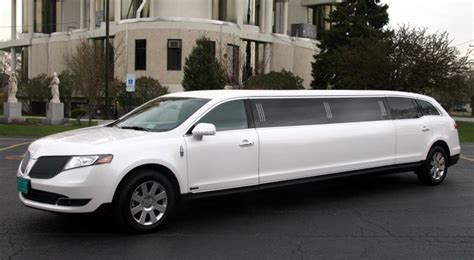 Chicago wedding limo packages - Chicagoland wedding limousine services