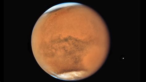 Mars seen by Hubble 2018 - YouTube