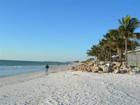 Bradenton Beach from The Beachhouse looking North | Bradenton beach ...