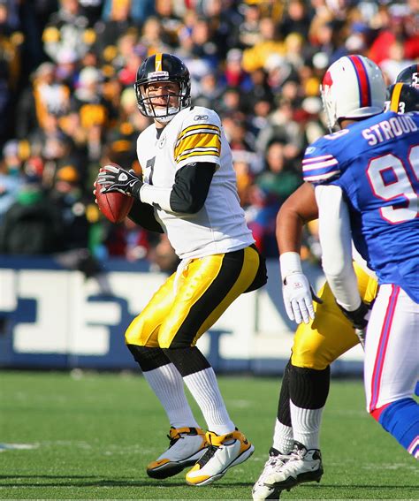 Pittsburgh Steelers Vs. Buffalo Bills: Pittsburgh Escapes Buffalo's ...