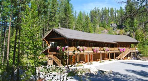 Glacier Guides Lodge - Discover North America